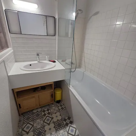 Διαμέρισμα Cocon Dans Quartier Historique Proche Gare Ναντ